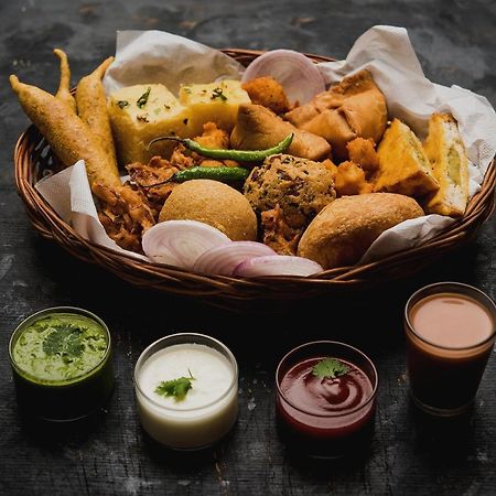 Capital O Bvh Hospitality Near Pvr Ansal Plaza Greater Noida酒店 外观 照片