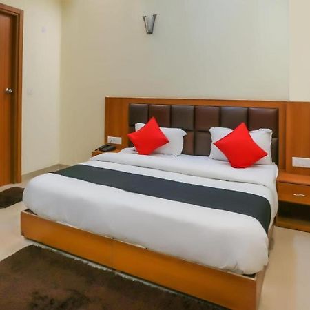 Capital O Bvh Hospitality Near Pvr Ansal Plaza Greater Noida酒店 外观 照片