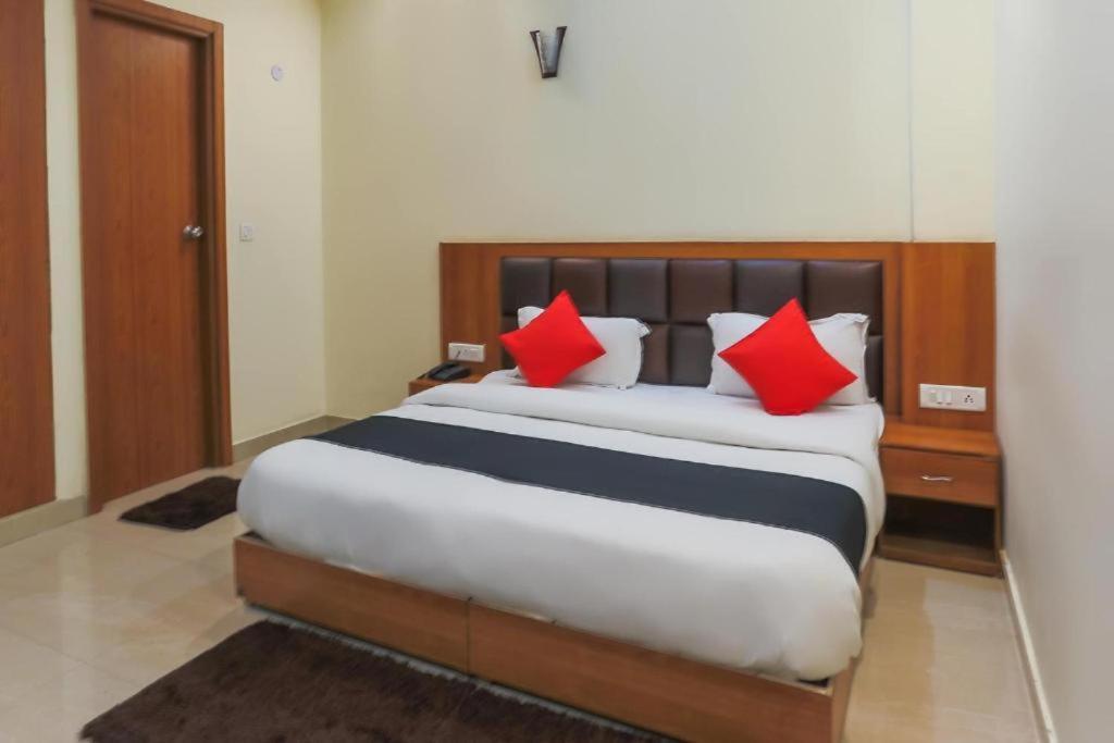 Capital O Bvh Hospitality Near Pvr Ansal Plaza Greater Noida酒店 外观 照片