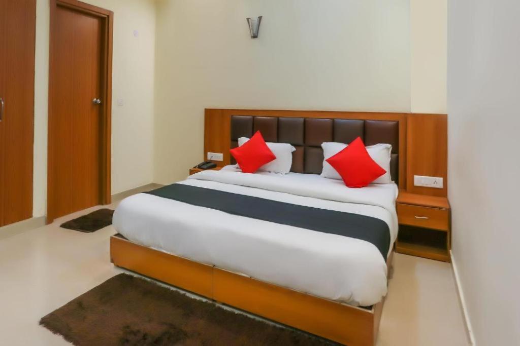 Capital O Bvh Hospitality Near Pvr Ansal Plaza Greater Noida酒店 外观 照片